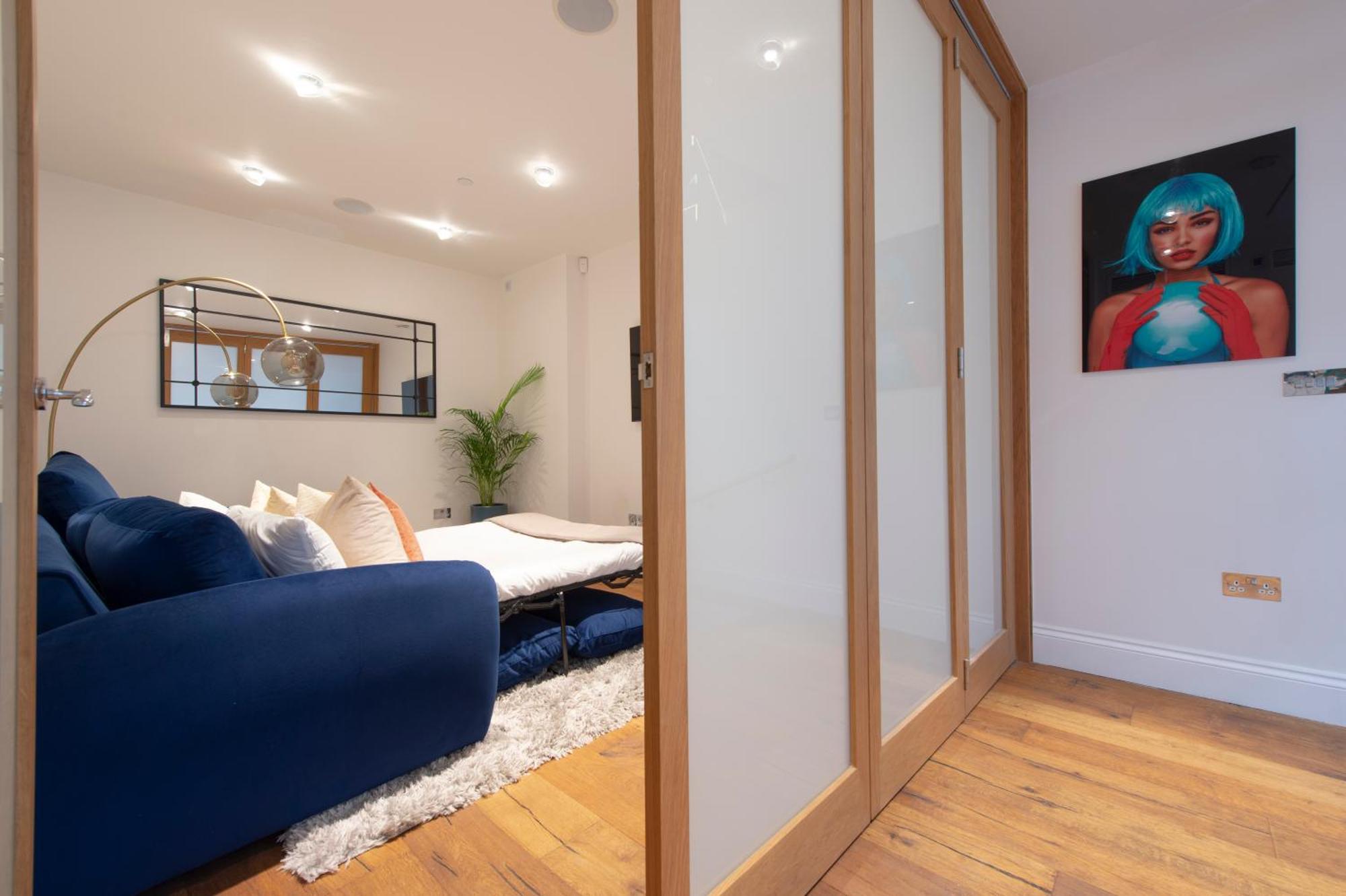 Soho Harmony Haven: Chic 2-bed, 2-bath Urban Retreat Appartement Londres