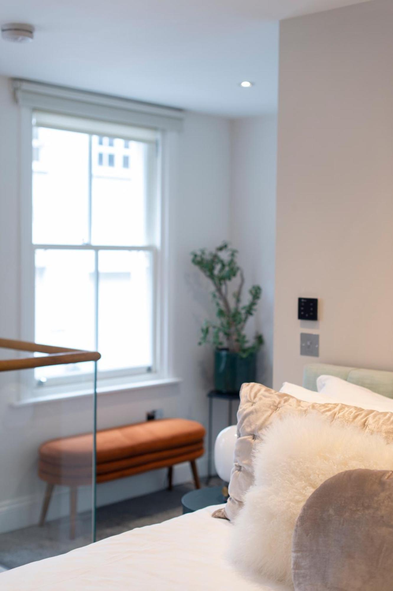 Appartement Soho Harmony Haven: Chic 2-bed, 2-bath Urban Retreat *