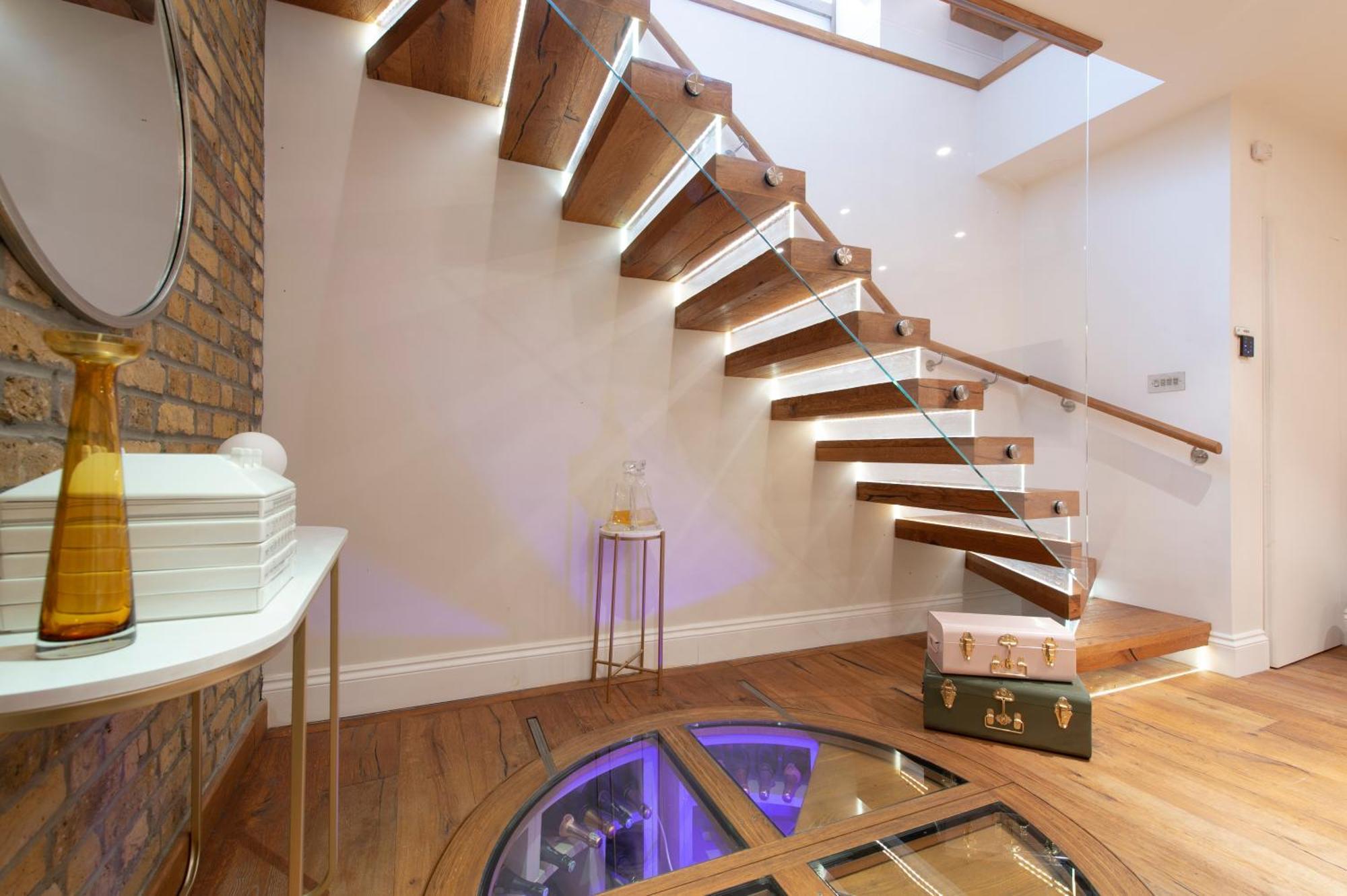Appartement Soho Harmony Haven: Chic 2-bed, 2-bath Urban Retreat Londres